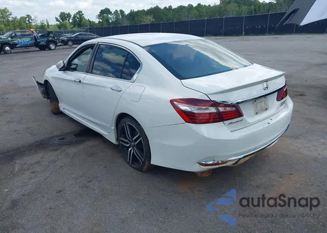 2016 Honda Accord Sport z USA, uszkodzony, nr VIN 1HGCR2F52GA175485